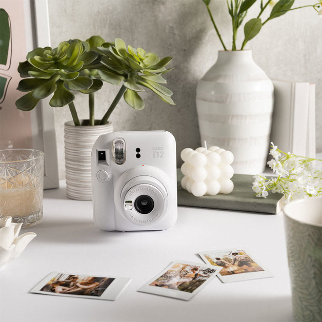 Instax Mini 12 – Clay White
