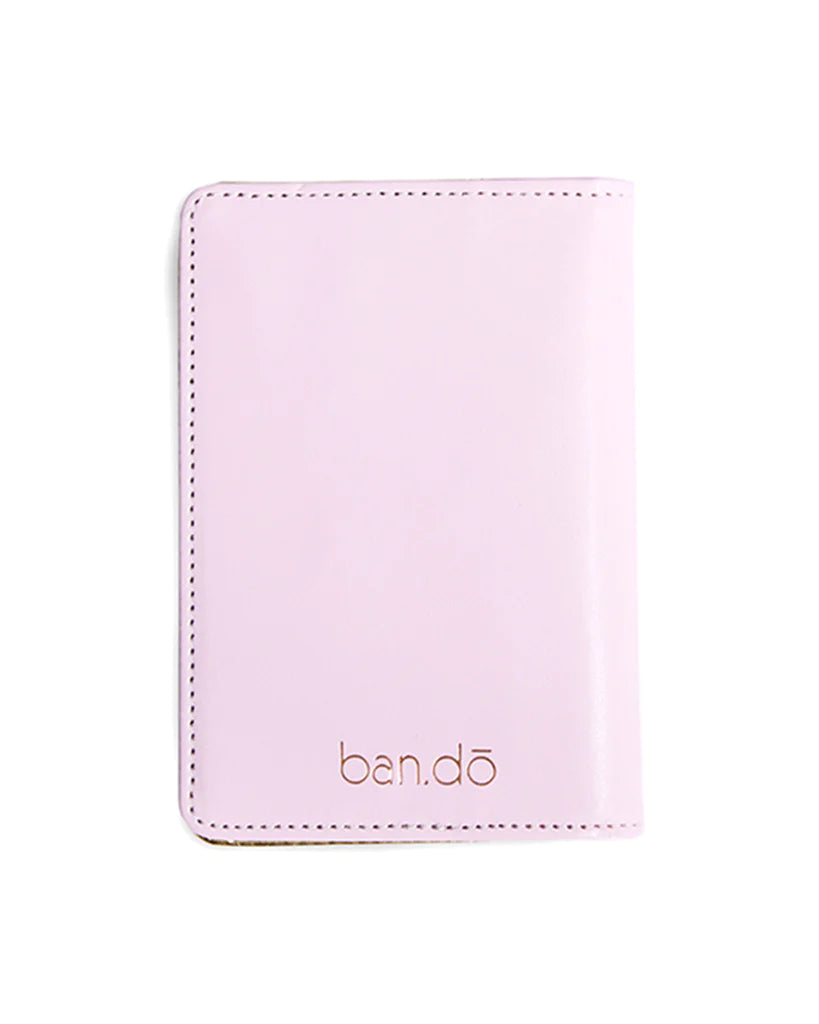 Passport holder "I'm outta here" 